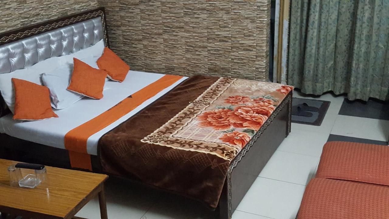 Hotel Al Markaz Исламабад Екстериор снимка
