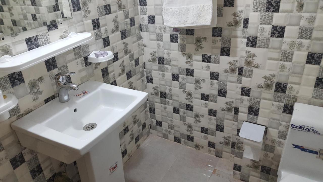 Hotel Al Markaz Исламабад Екстериор снимка