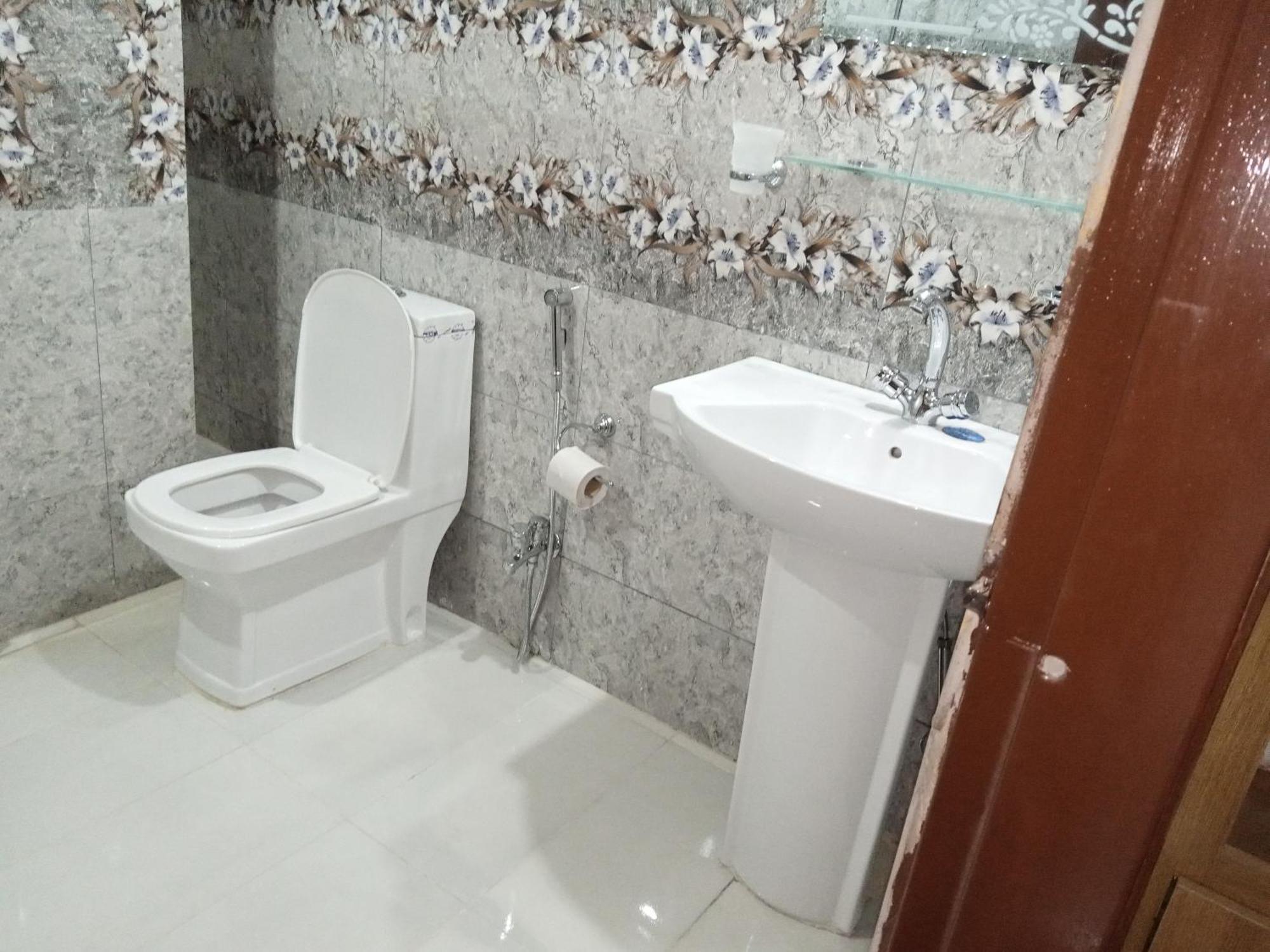 Hotel Al Markaz Исламабад Екстериор снимка