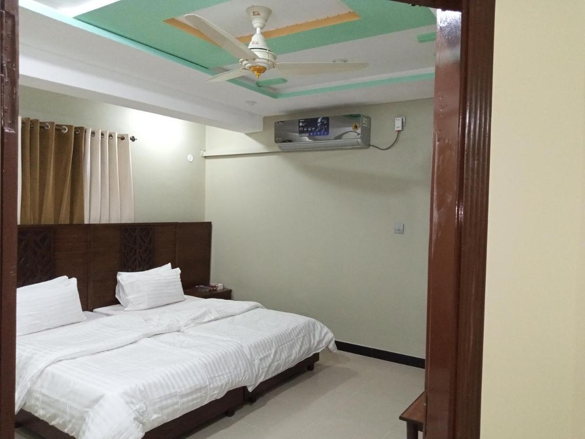 Hotel Al Markaz Исламабад Екстериор снимка