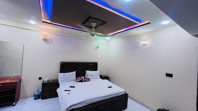 Hotel Al Markaz Исламабад Екстериор снимка